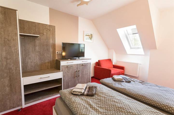 Villa für 8 Personen, mit Sauna und Balkon, mit Haustier in Kröslin - 3