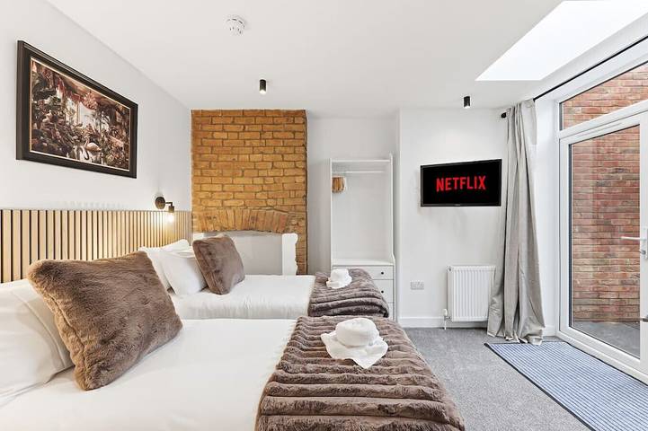 Apartment for 6 people, with garden in Northampton