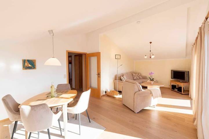 Holiday rental for 2 people, with balcony and garden as well as sauna, with pets in Tegernsee
