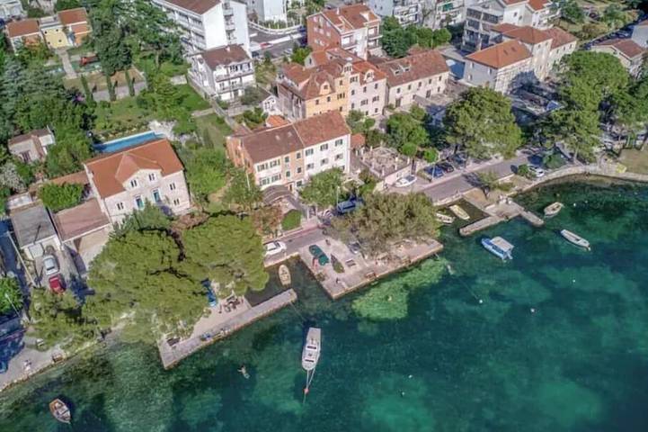 Ferienhaus für 8 Personen, mit Garten und Terrasse, mit Haustier in Montenegro