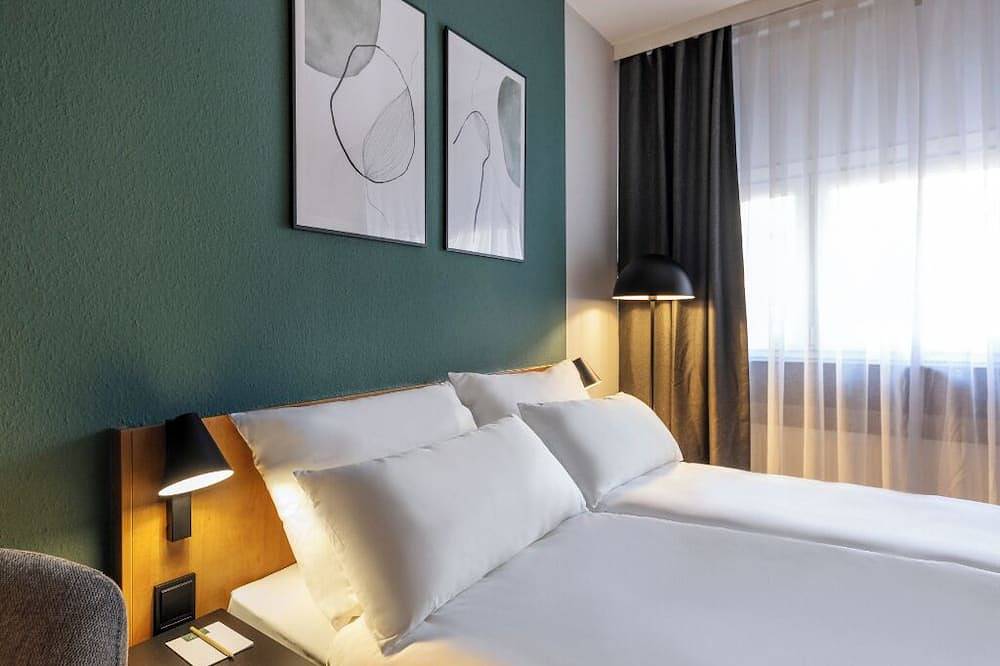 Convenient & Modern Pet-Friendly Room Close to Parks and Shopping Areas in Viewegs Garten- Bebelhof, Braunschweig (Germany)