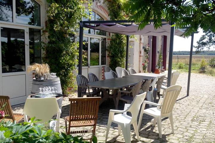 Gîte pour 15 personnes, avec jardin et terrasse dans le Loir-et-Cher