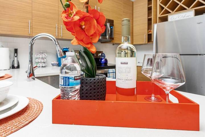Ferienwohnung für 2 Personen, mit Balkon und Pool in Charlotte
