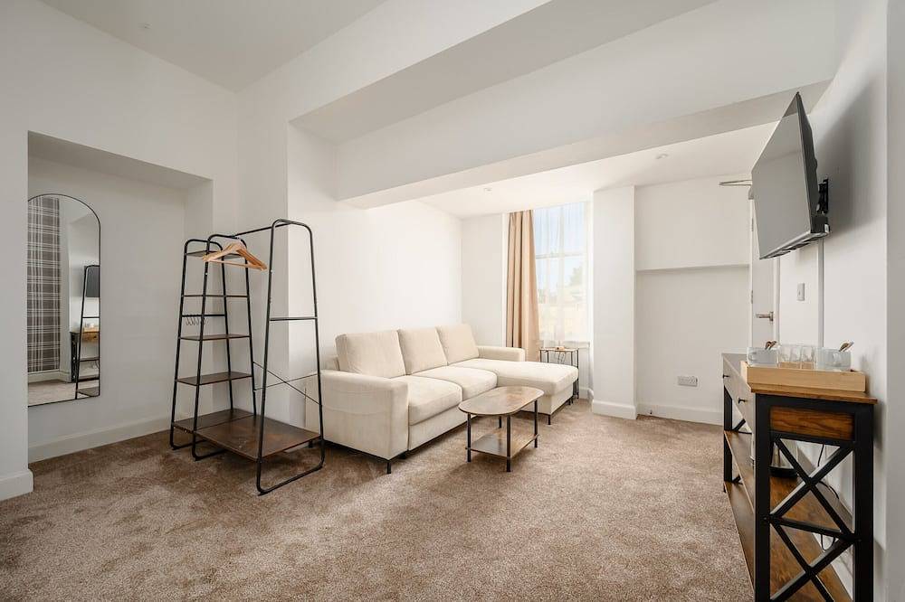 Newsome Lodge - Room 6- Gilmerton, Edinburgh in Edinburgh, Edinburgh and Lothian