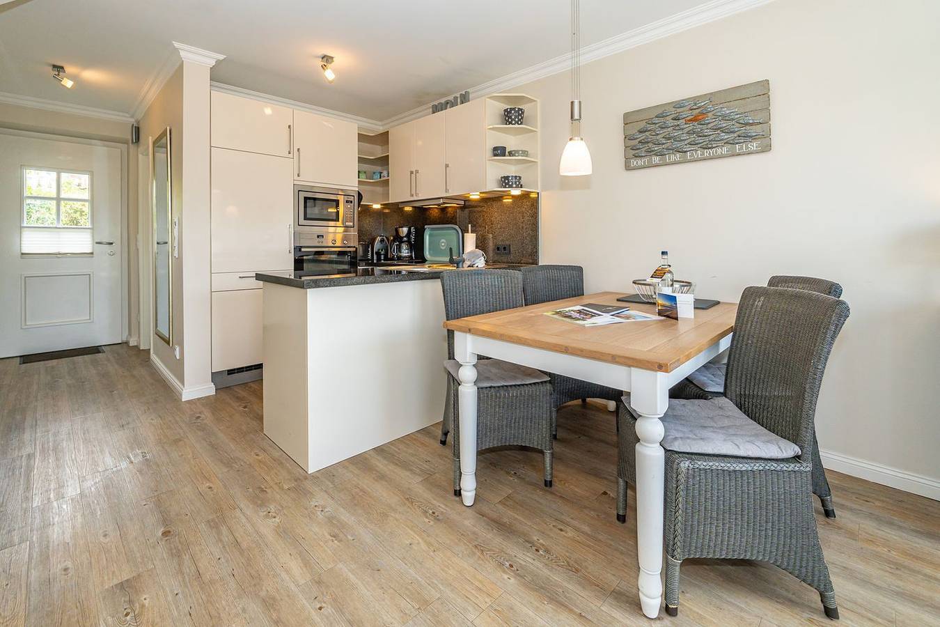 Ganze Wohnung, Ferienwohnung für max. 4 Personen mit Terrasse - nur 400m bis zum Strand! in Westerland, Sylt (Gemeinde)