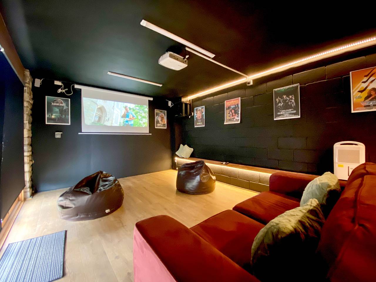 Apple-Uk46285 in Camerton, Bath & North East Somerset