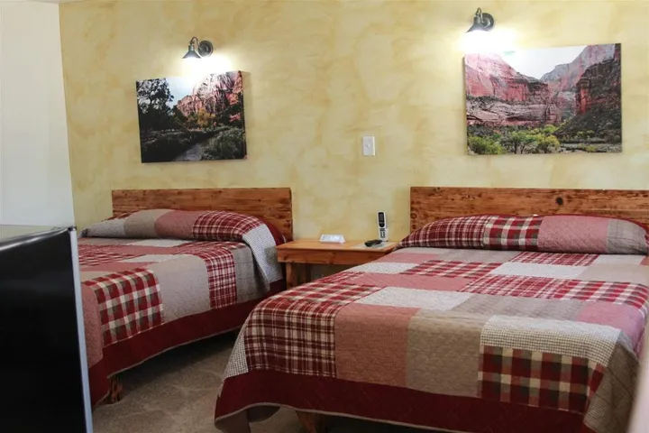 Hotel for 4 people, with terrace - 1