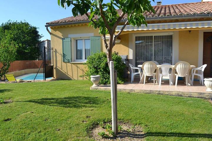 Villa für 8 Personen, mit Garten und Terrasse - 1