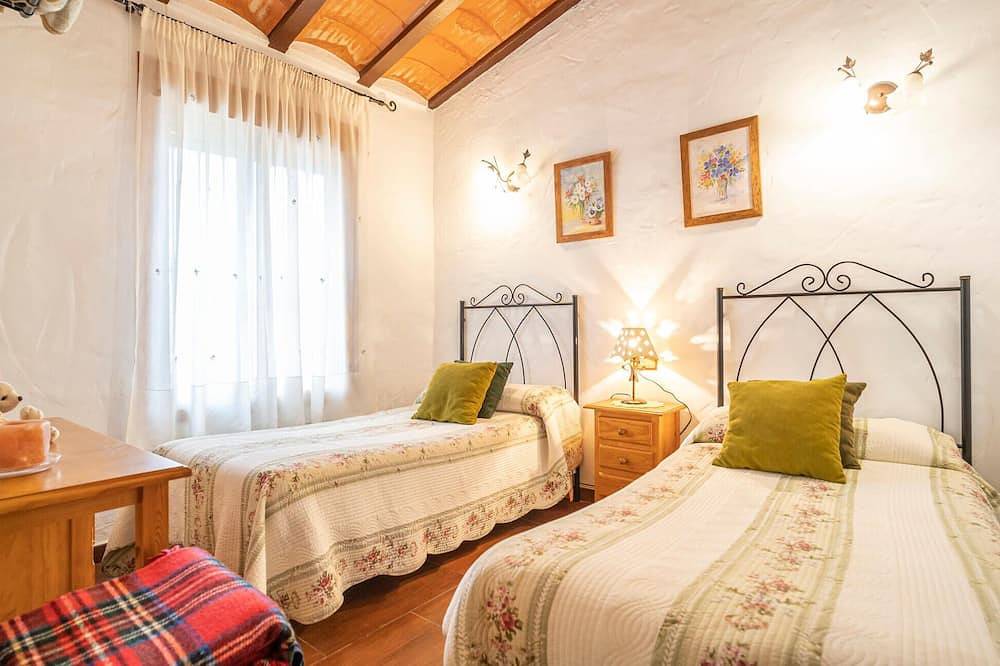 Nice home in Jubrique in Jubrique, Málaga Province