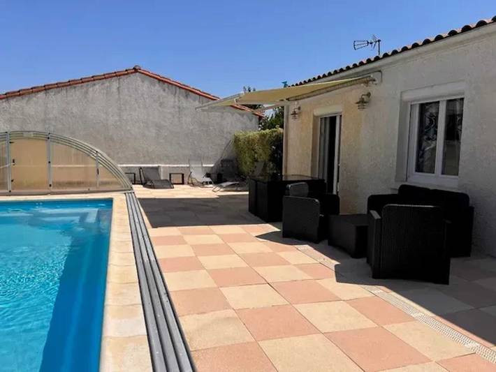 Villa accueillante à Saint-Froult avec piscine privée in Saint-Froult, Région de Rochefort