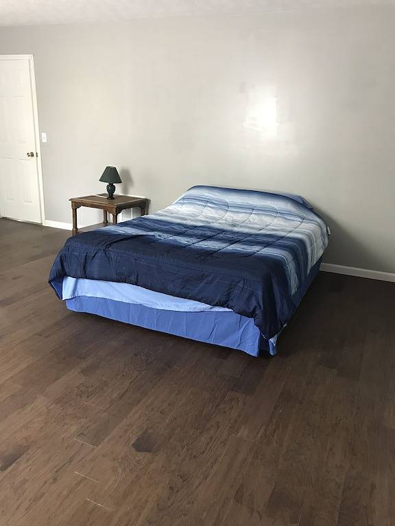 Near Cumberland River, 12 miles from Wolf Creek Dam, in Creelsboro community in Lake Cumberland