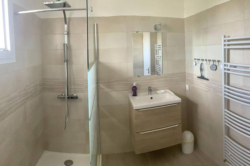 Three-Bedroom House in Balaruc-les-Bains, Côte méditerranéenne (France)