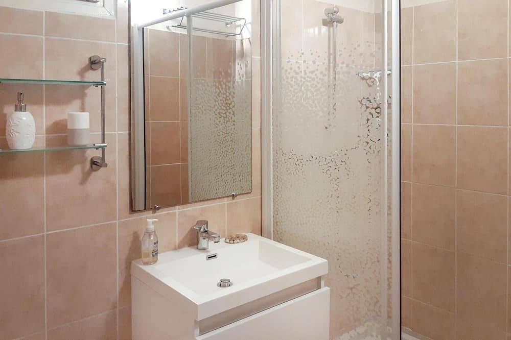 Awesome home in Rayol-Canadel-sur-Mer in Rayol-Canadel-sur-Mer, Mediterranean Coast (France)