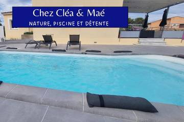 Cottage pour 8 personnes, avec piscine ainsi que jardin et jacuzzi à Saint-Théodorit