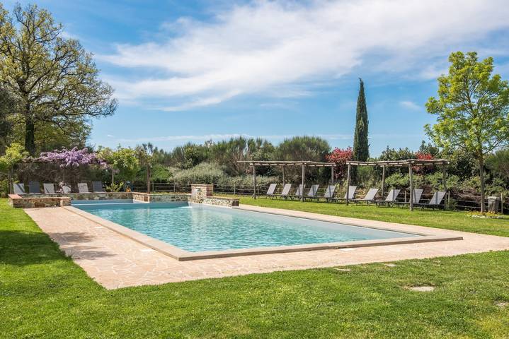 Appartamento intero, Chalet "Cigno" con piscina condivisa e Wi-Fi in Trequanda, Siena e dintorni