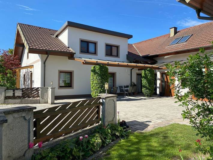 Entire apartment, Zimmer & Ferienwohnungen Leeb - Doppelzimmer in Persenbeug-Gottsdorf, Donau Niederösterreich