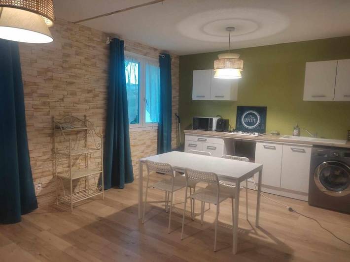 Gîte pour 4 personnes, avec vue à L'Isle-d'Abeau