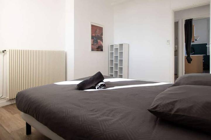 Ganze Wohnung, Douai 4 chambres Place d’Armes – 3e étage in Douai, Département Nord