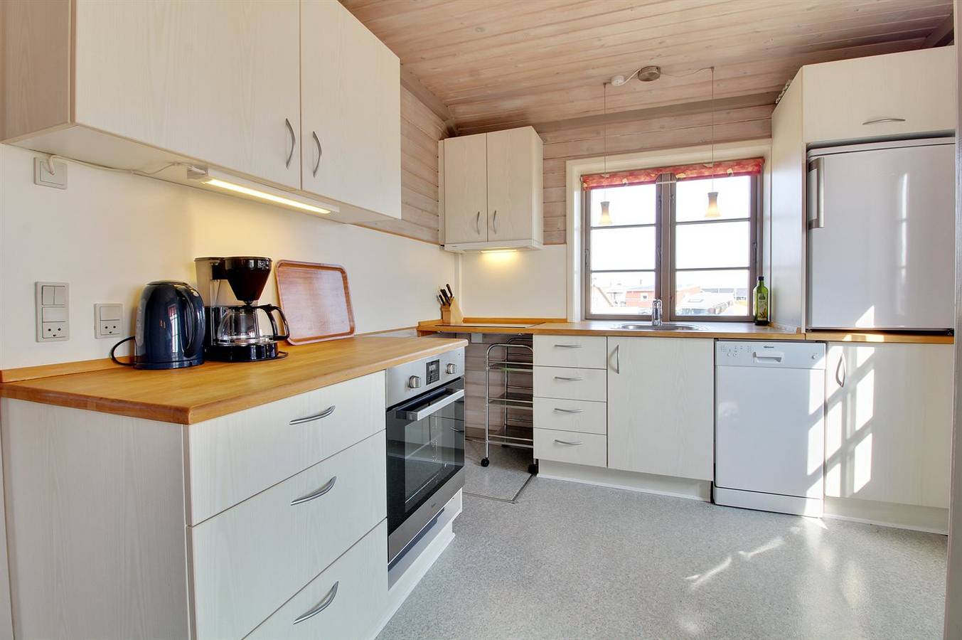 Nice home in Rømø w/ 2 Bedrooms and Wifi in Lakolk, Rømø