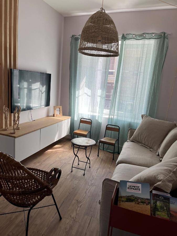 Four-Bedroom House in Castres, Région de Castres