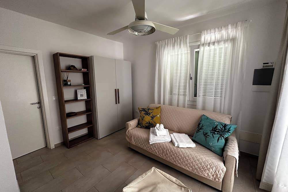 Casa Elena: Nueva casa bien cuidada y luminosa con jardín bien amueblado. in Marciana Marina, Elba