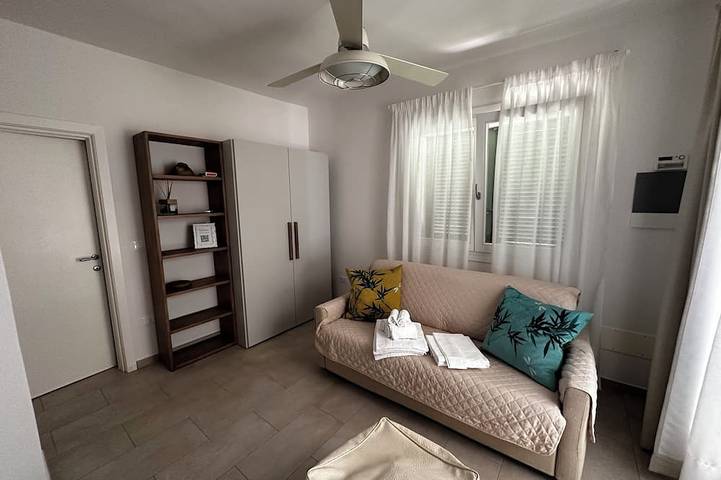 Casa Elena: Nouvelle maison bien entretenue et lumineuse avec jardin bien meublé in Marciana Marina, Archipel toscan