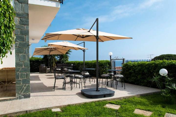 Chambre d’hôte, avec Balcon et Terrasse ainsi que Jardin et Vue à Cittadella del Capo