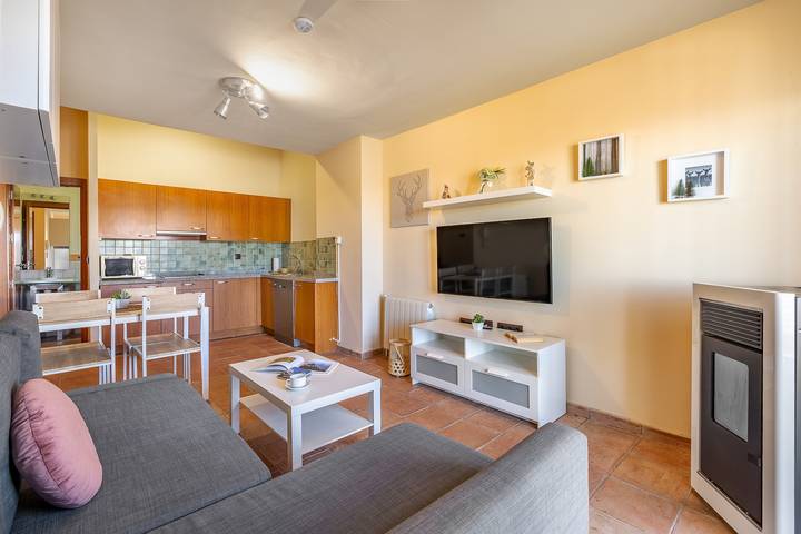 Apartamento entero, Apartamento 'Apartamento Superior 31 C' con vistas a la montaña, terraza privada y Wi-Fi in Sierra Nevada Ski Resort, Monachil