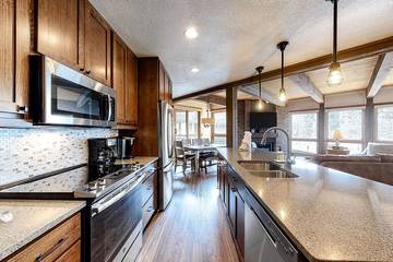 Vacation House for 8 Guests in Steamboat Springs, Routt National Forest, Picture 2