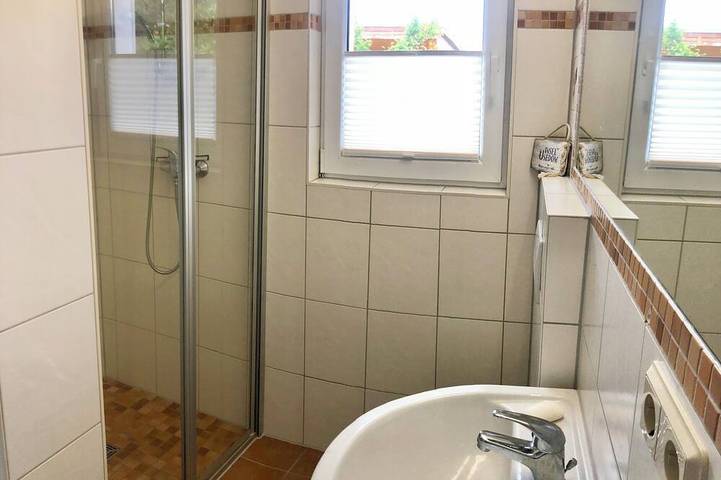 Ferienhaus für 2 Personen, mit Terrasse und Garten in Mönkebude - 3