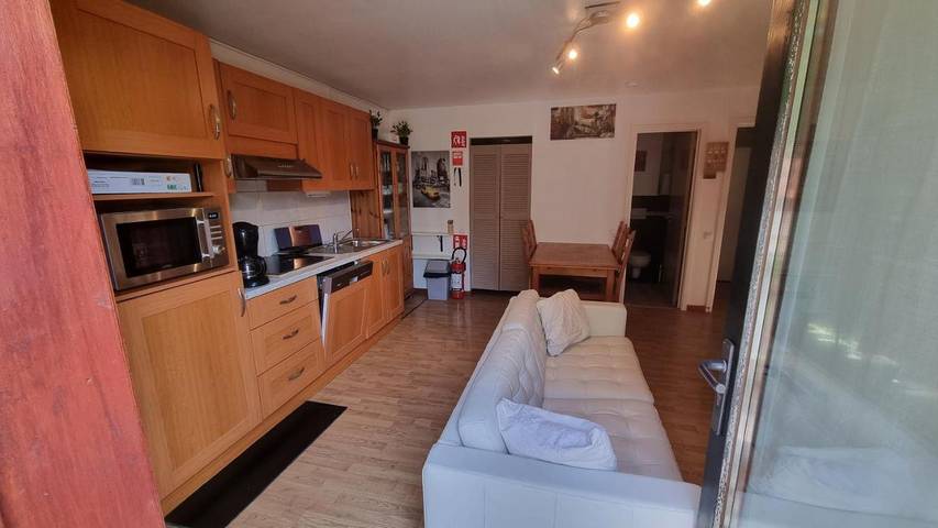 Gîte pour 4 personnes, avec terrasse et vue, animaux acceptés dans Membre - 3