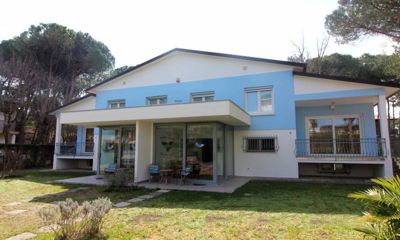 Casa vacanza per 7 persone, con panorama e giardino a Lignano Riviera