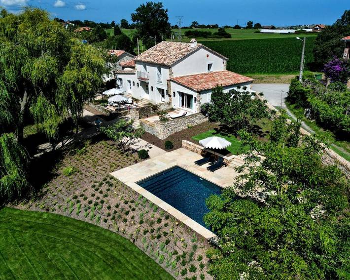 Casa rural para 8 personas, con piscina además de vistas y jardín en Ribamontán al Mar
