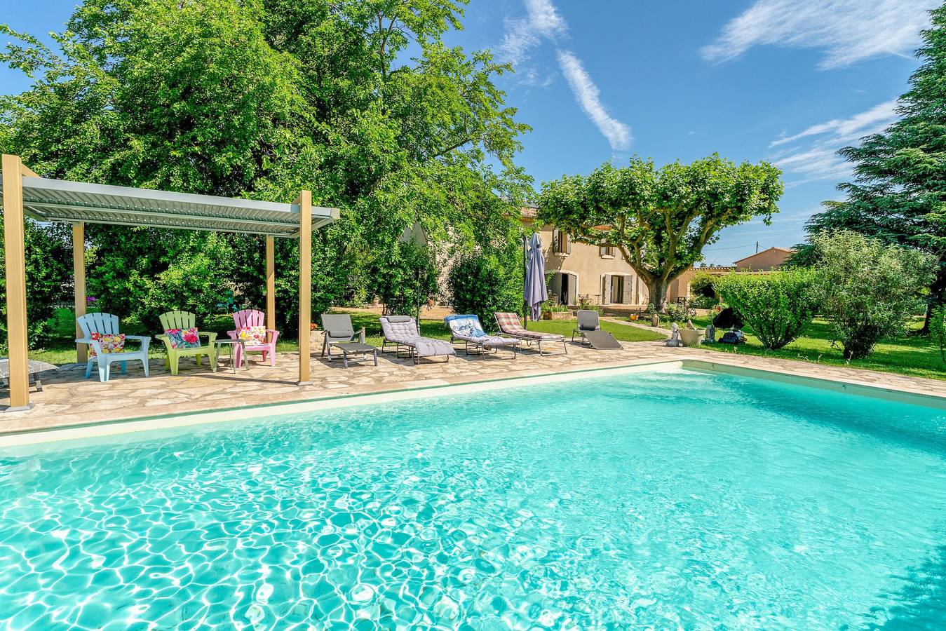 Cottage 'La Miougrano' mit privater Terrasse, Wlan und Klimaanlage in Plan-d'Orgon, Arles und Umgebung