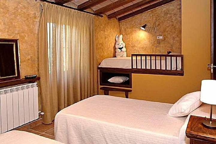 Location de vacances pour 7 personnes, avec jardin et bassin pour enfant à Vilafranca del Penedès - 3