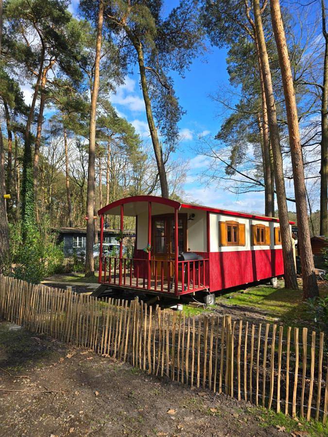 Appartement voor 2 personen, with Whirlpool and Terras as well as Tuin and Uitzicht in Lanaken
