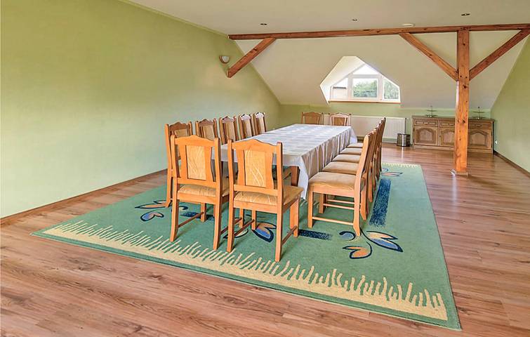 Ferienhaus für 17 Personen mit Garten in Chmielno