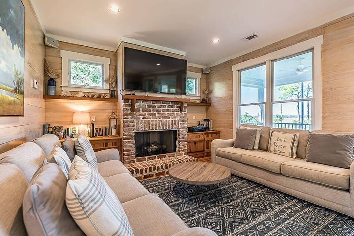 Vacation rental for 13 people, with balcony in Fripp Island