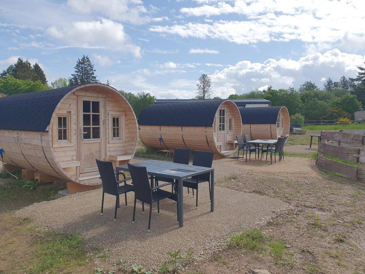 Clamping Schlaffässer im Ferienpark Wolfsschlucht Prüm Eifel in Prüm, Naturpark Hohes Venn-Eifel