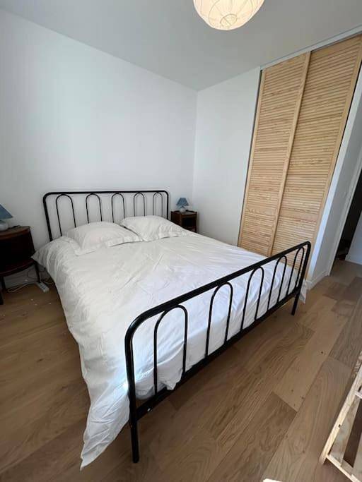 Gîte pour 5 personnes, avec vue et terrasse dans Office De Tourisme De Saint Mandrier - 3