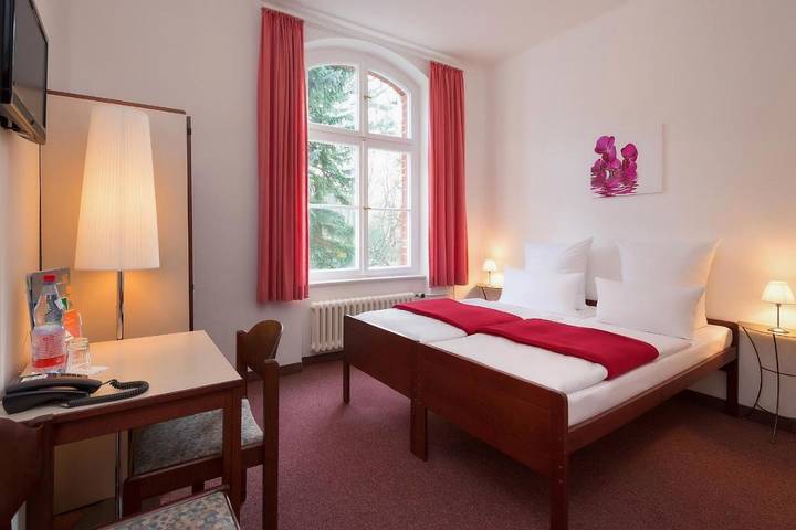 Hotel für 2 Personen, mit Terrasse und Garten sowie Ausblick in Lichterfelde Berlin - 3