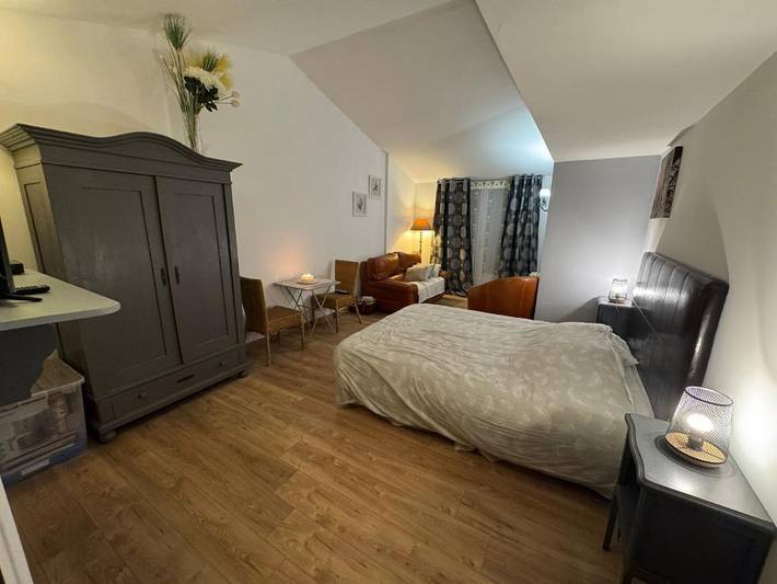 Chambre d’hôte pour 2 personnes, avec jardin et piscine