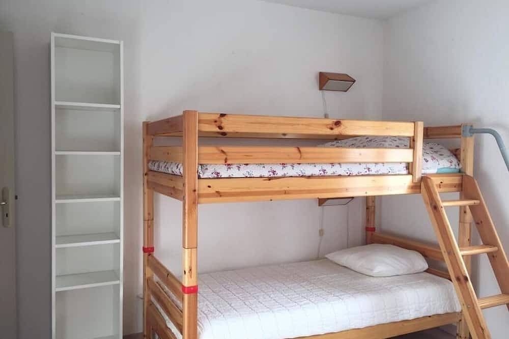 House T3 with beautiful lake view. in Esparron-de-Verdon, Parc naturel régional du Verdon