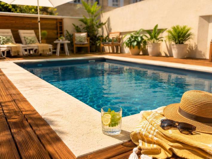 Appartement de vacances pour 12 personnes, avec Balcon et Terrasse ainsi que Piscine et Vue à Orange