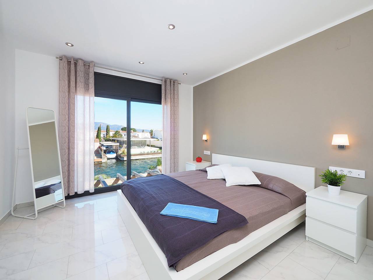 Alberes in Empuriabrava, Oberampurien