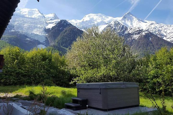Gîte pour 8 personnes, avec jardin ainsi que vue et terrasse dans Les Bossons - 4
