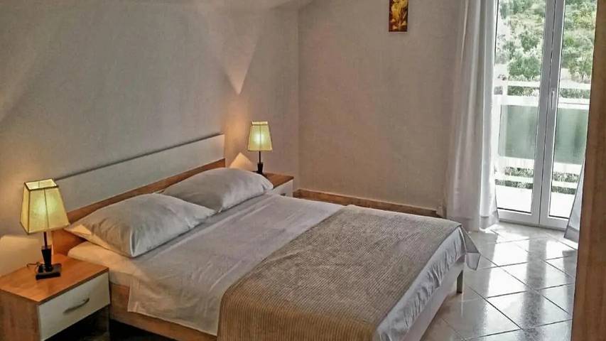 Ferienwohnung für 3 Personen, mit Garten in Podstrana - 4