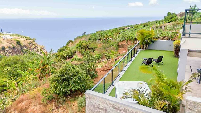 Ferienhaus für 3 Personen, mit Meerblick und Terrasse sowie Garten - 1