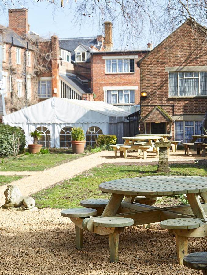 Cromwell Lodge Hotel by Greene King Inns in Banbury, Oxfordshire