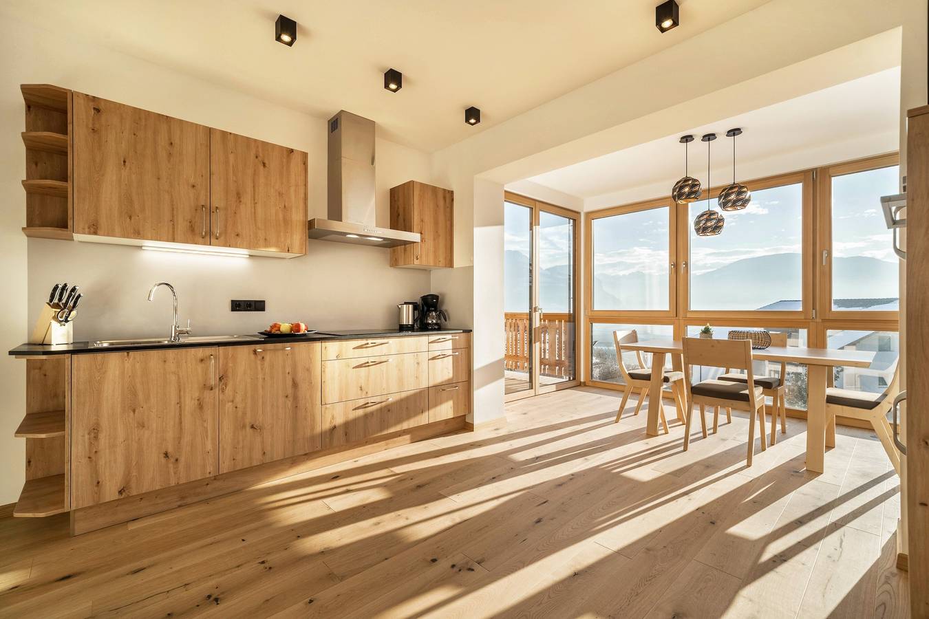 Ganze Wohnung, Freundliche Ferienwohnung "Zirbe im Nockerhof" mit Bergblick, Wlan & Terrasse in Andrian, Nonsberggruppe